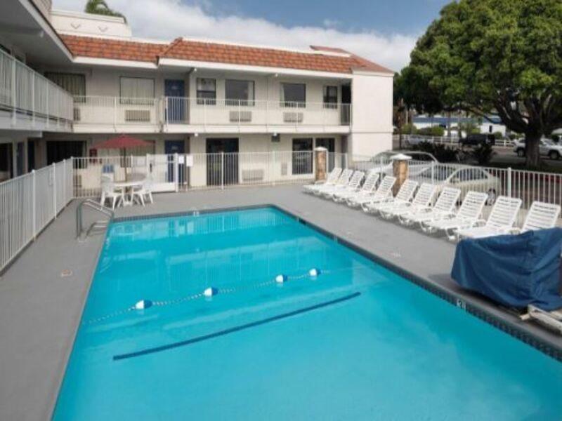 Motel 6-Carlsbad, Ca - East Near Legoland Exterior photo