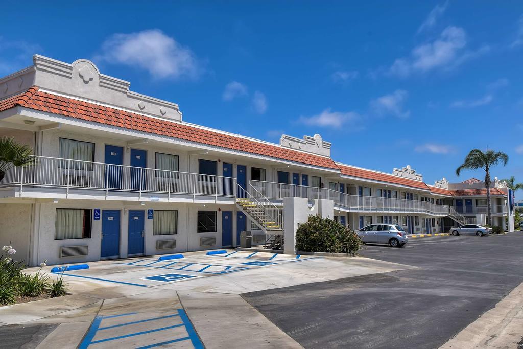 Motel 6-Carlsbad, Ca - East Near Legoland Exterior photo