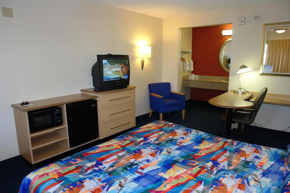 Motel 6-Carlsbad, Ca - East Near Legoland Room photo